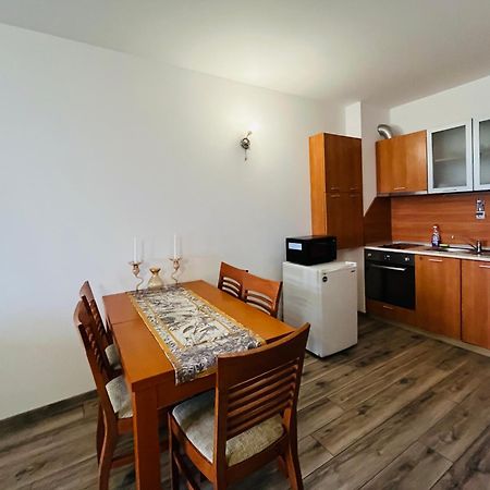 Sea View Rental Front Beach Golden Sands Exterior photo