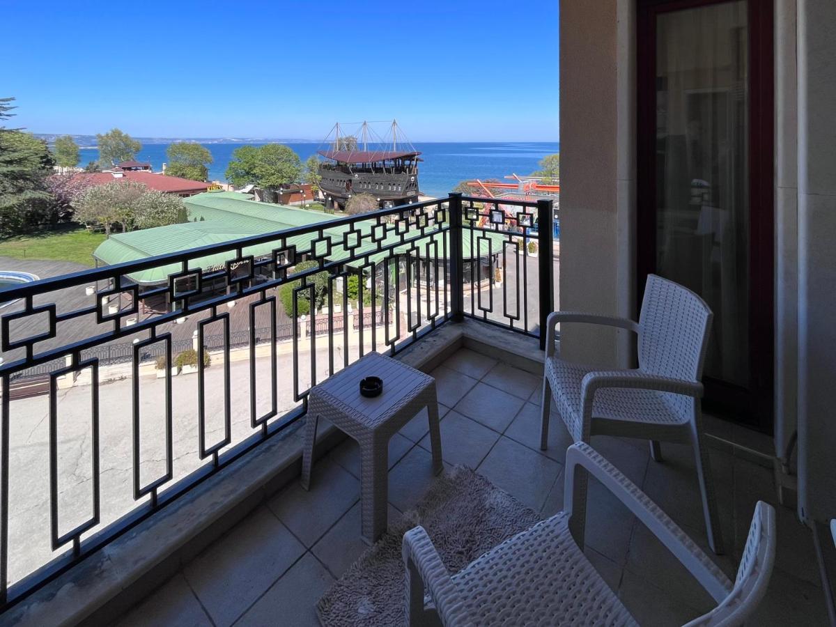 Sea View Rental Front Beach Golden Sands Exterior photo