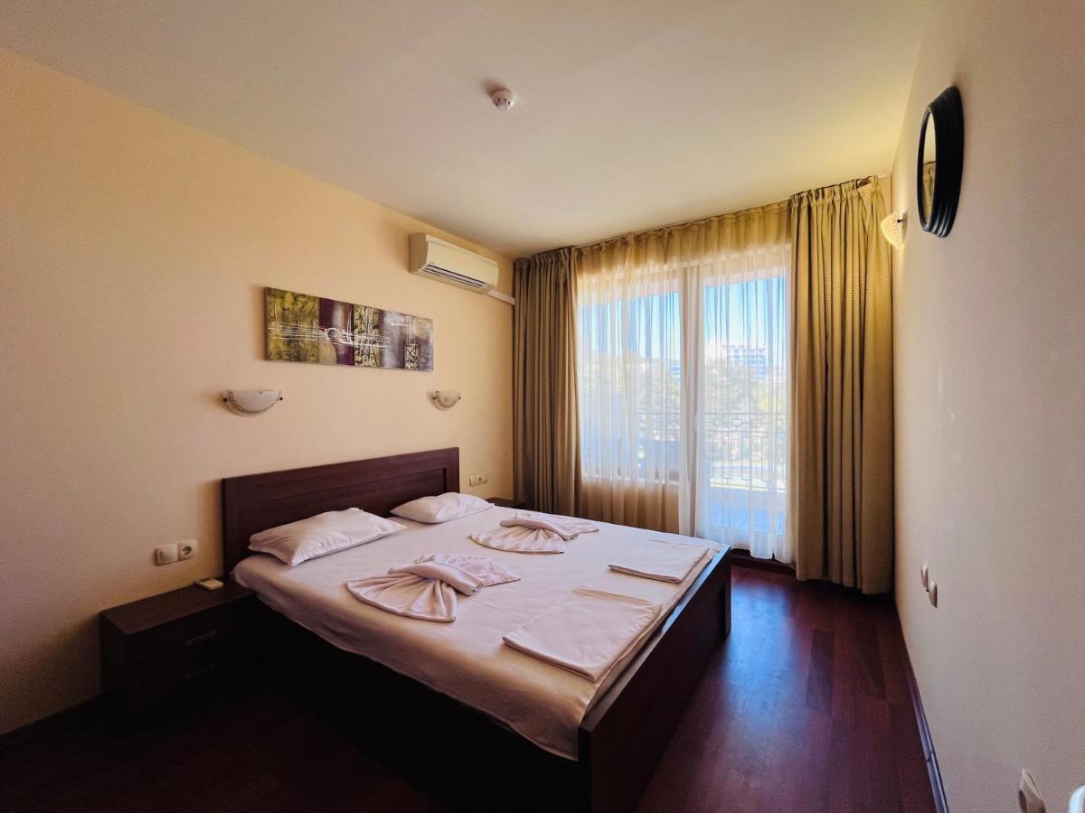 Sea View Rental Front Beach Golden Sands Exterior photo