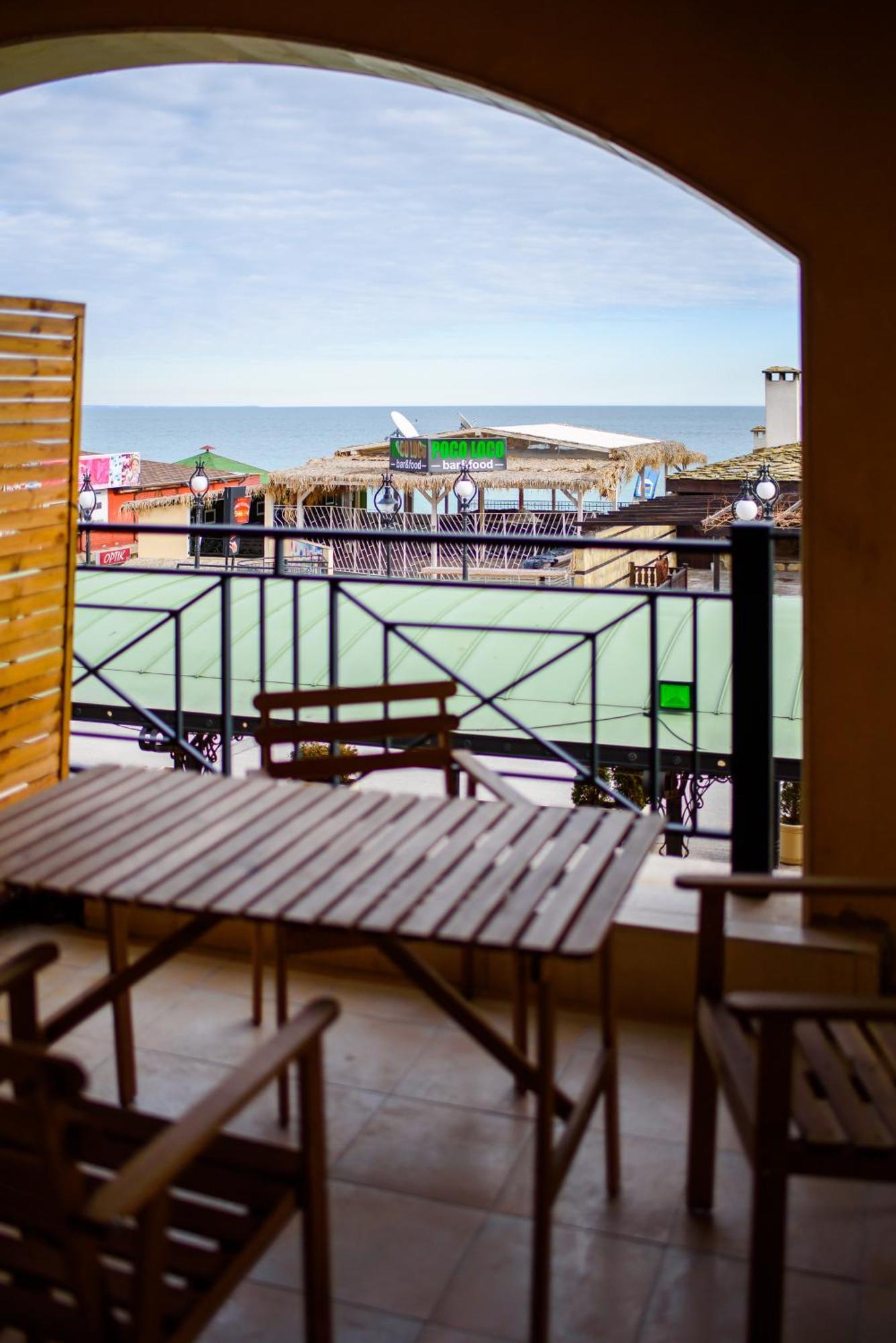 Sea View Rental Front Beach Golden Sands Exterior photo