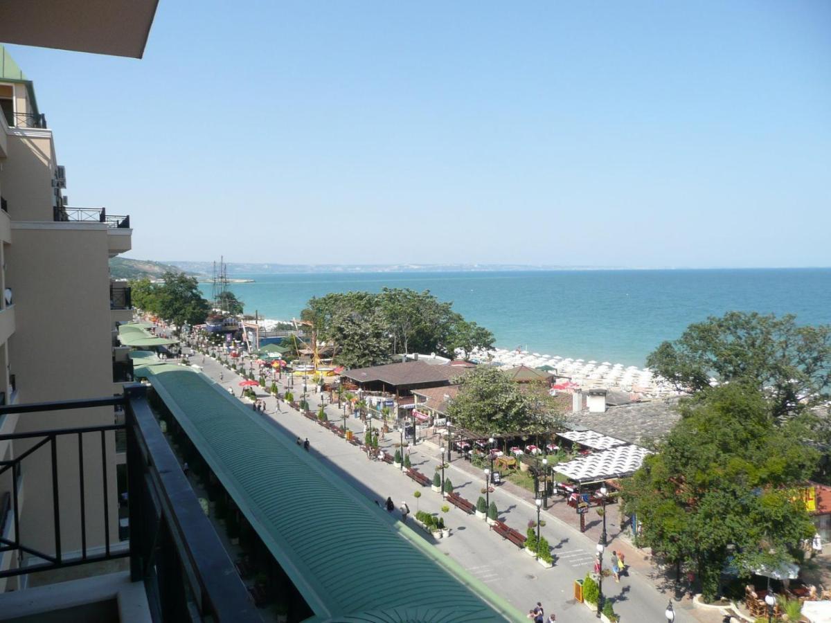 Sea View Rental Front Beach Golden Sands Exterior photo